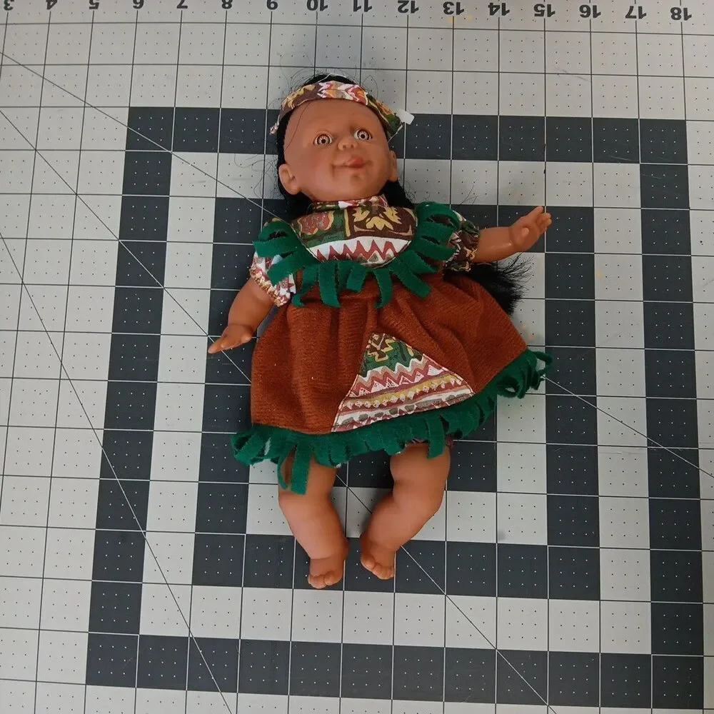 GiGo Teepee Tots Palm Pals Doll Been Bag Indigenous Baby First People Sweet Face